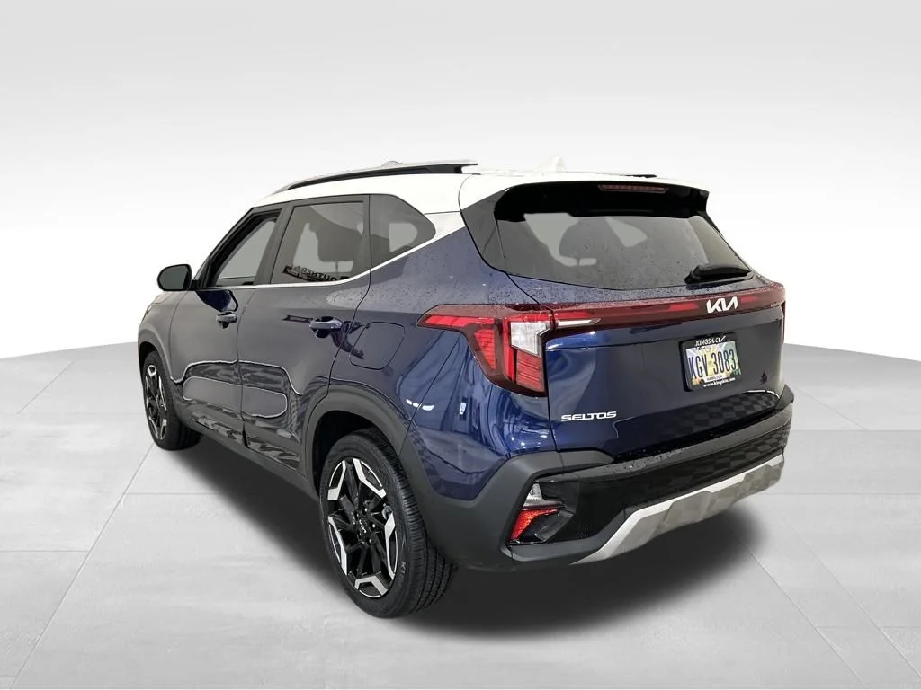 Used 2024 Blue Kia SX image 3