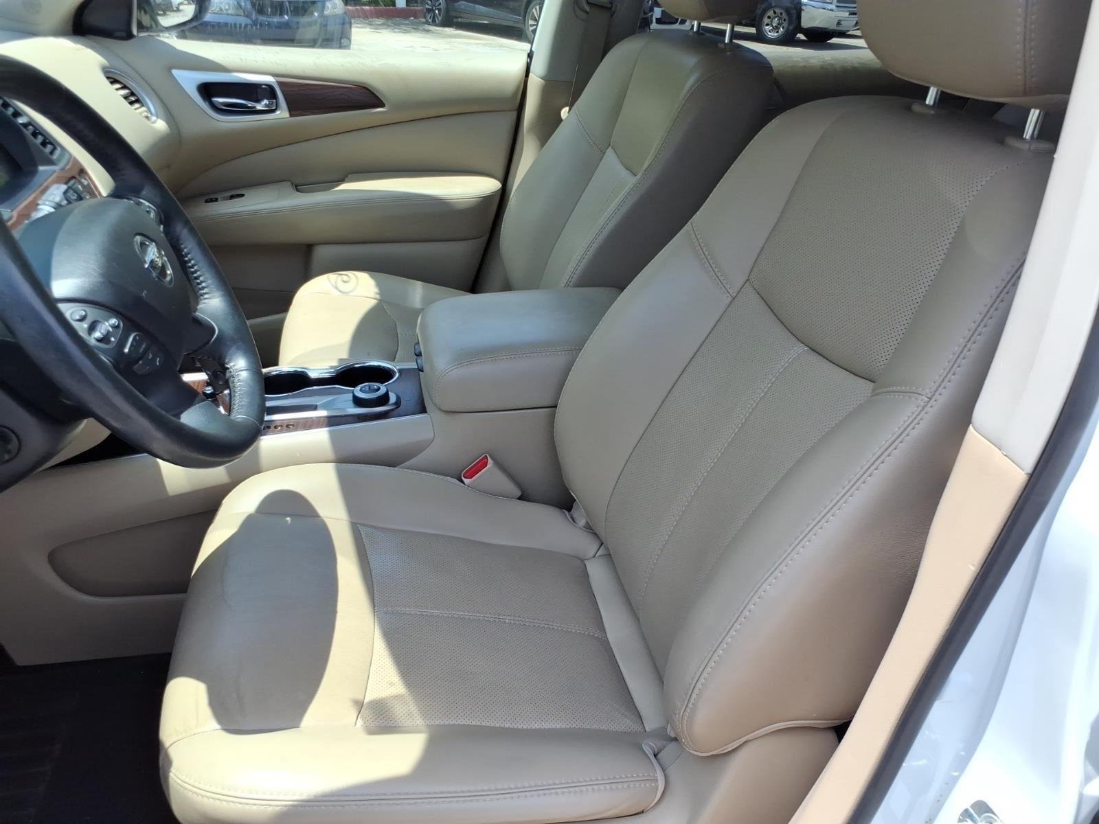 Used 2019 Pearl White Tricoat Nissan Platinum image 11
