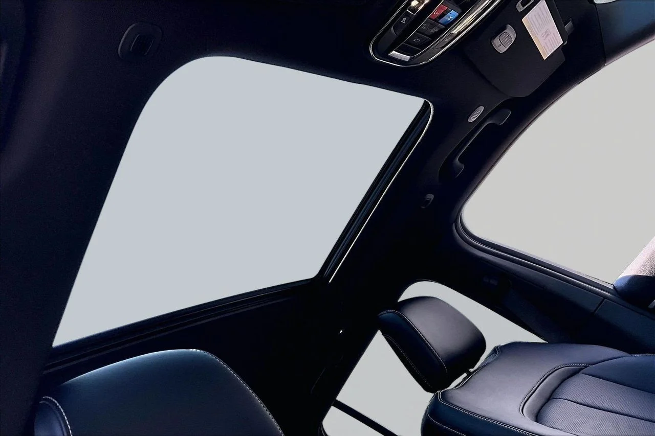New 2027 Fathom Blue Pearl-Coat Paint Jeep Limited Reserve image 14
