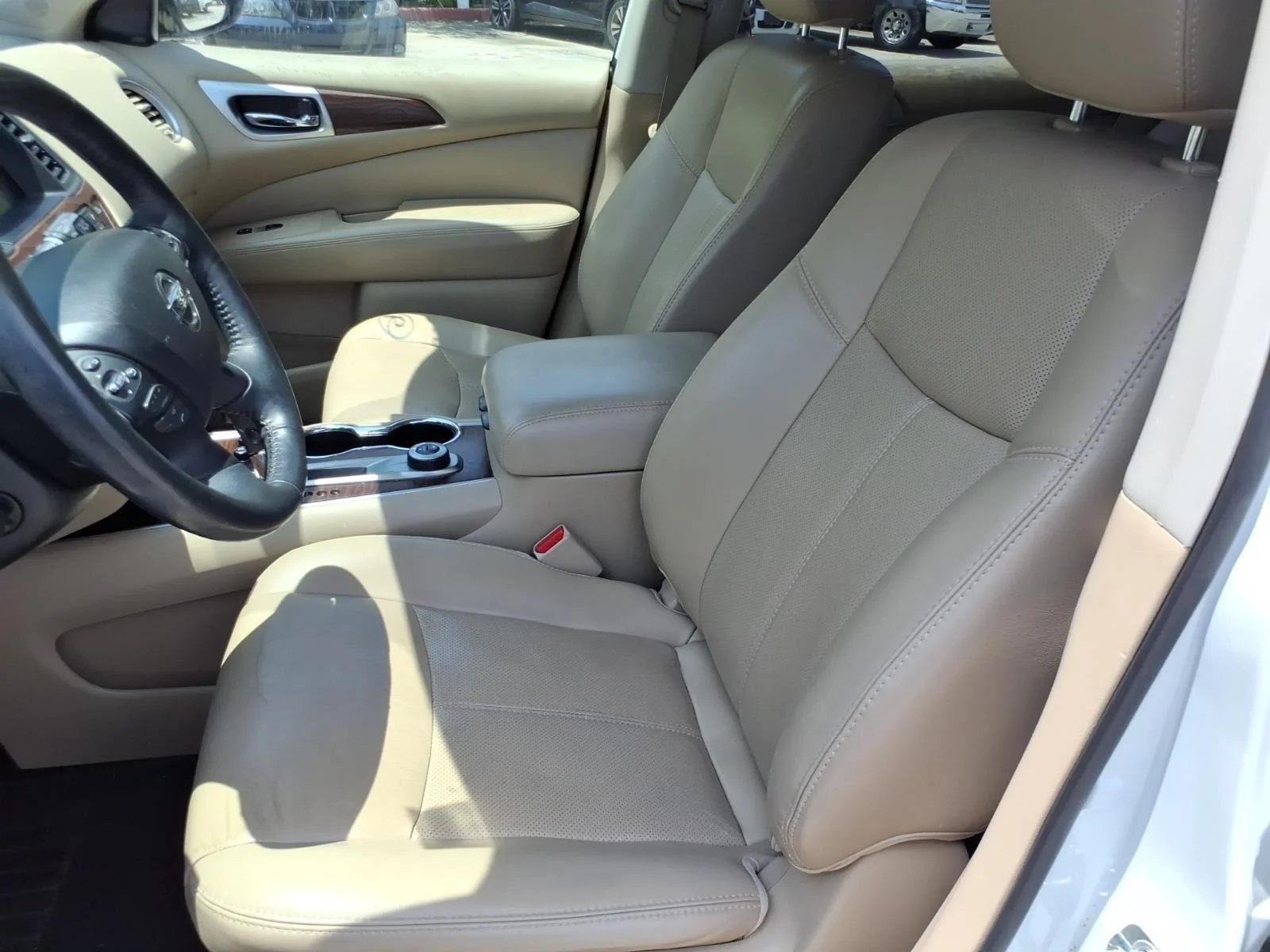 Used 2019 Pearl White Tricoat Nissan Platinum image 11