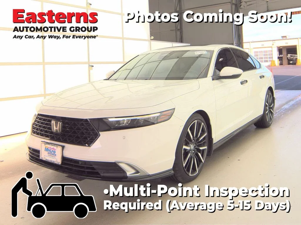 Used 2024 White Honda Touring image 1