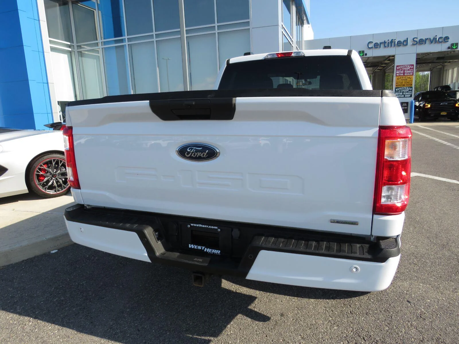 Used 2023  Ford XL image 8