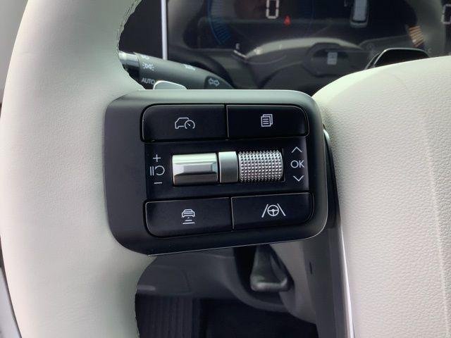 New 2026 White Hyundai SEL image 28