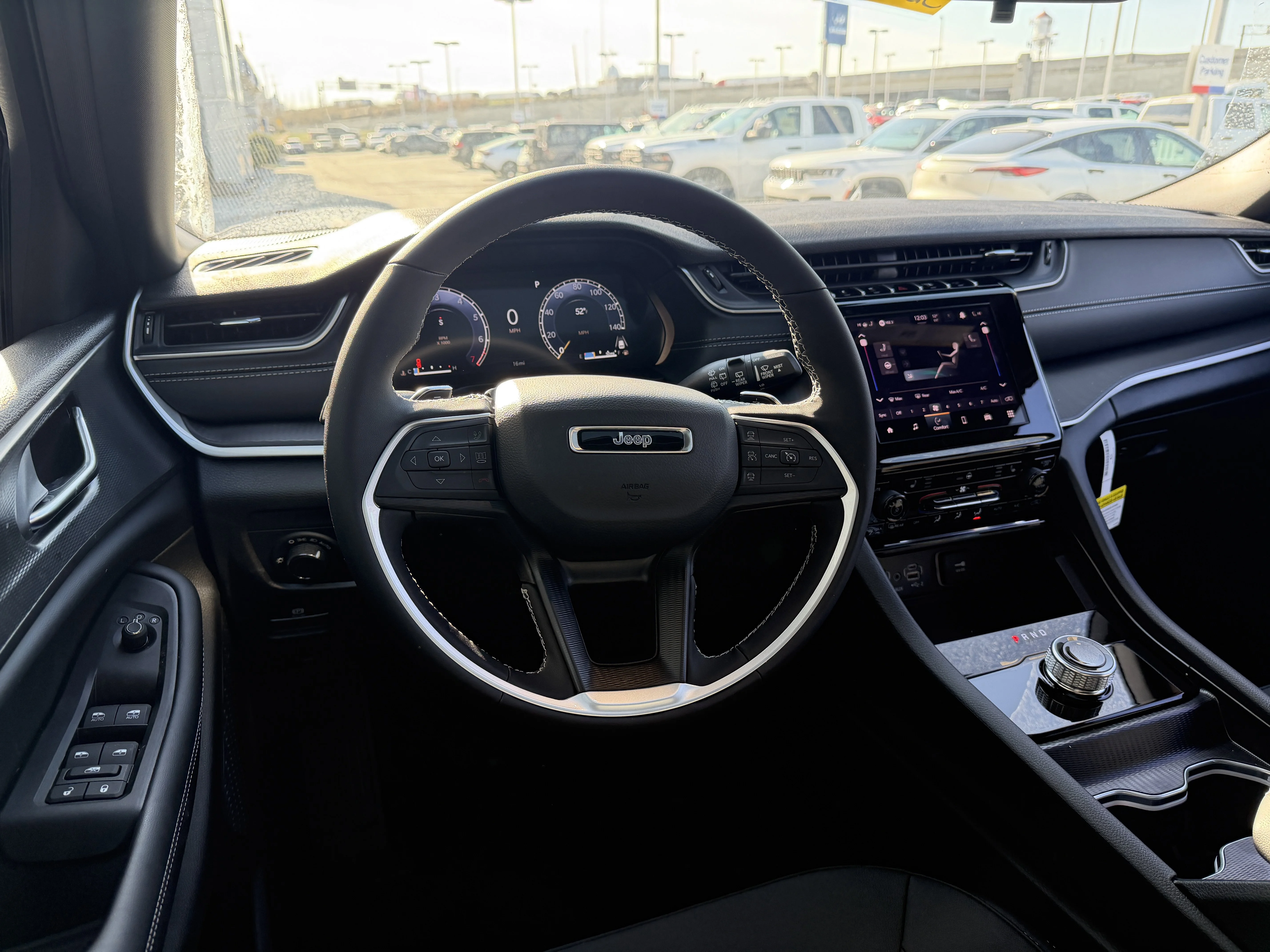 2025 Jeep Grand Cherokee Laredo - Photo 28