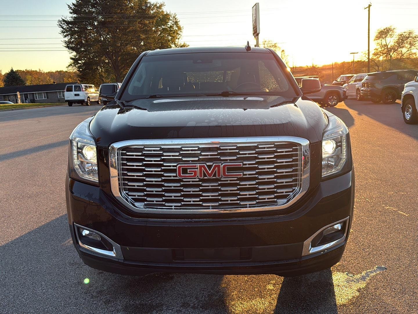 2018 Gmc Yukon Denali photo 3
