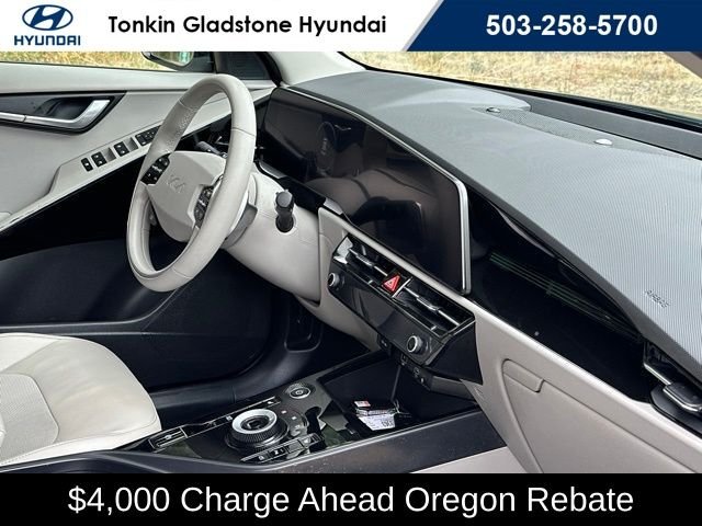 Used 2023 Cityscape Green Kia Wind image 26