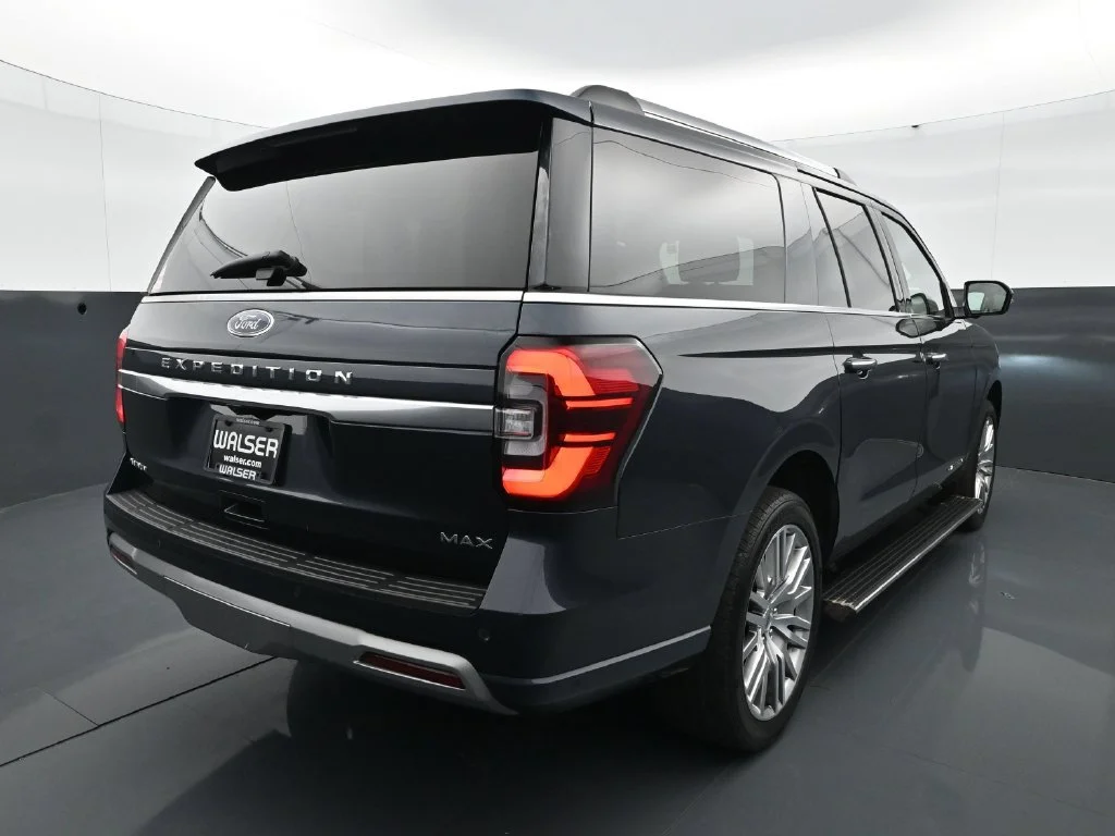 Used 2024  Ford Platinum image 6