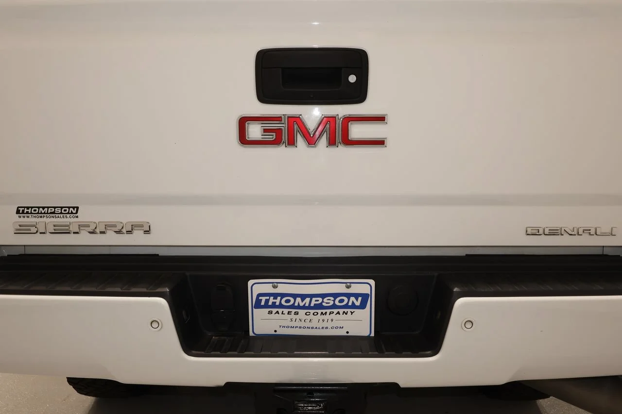 Used 2016 SUMMIT WHITE GMC Denali image 23