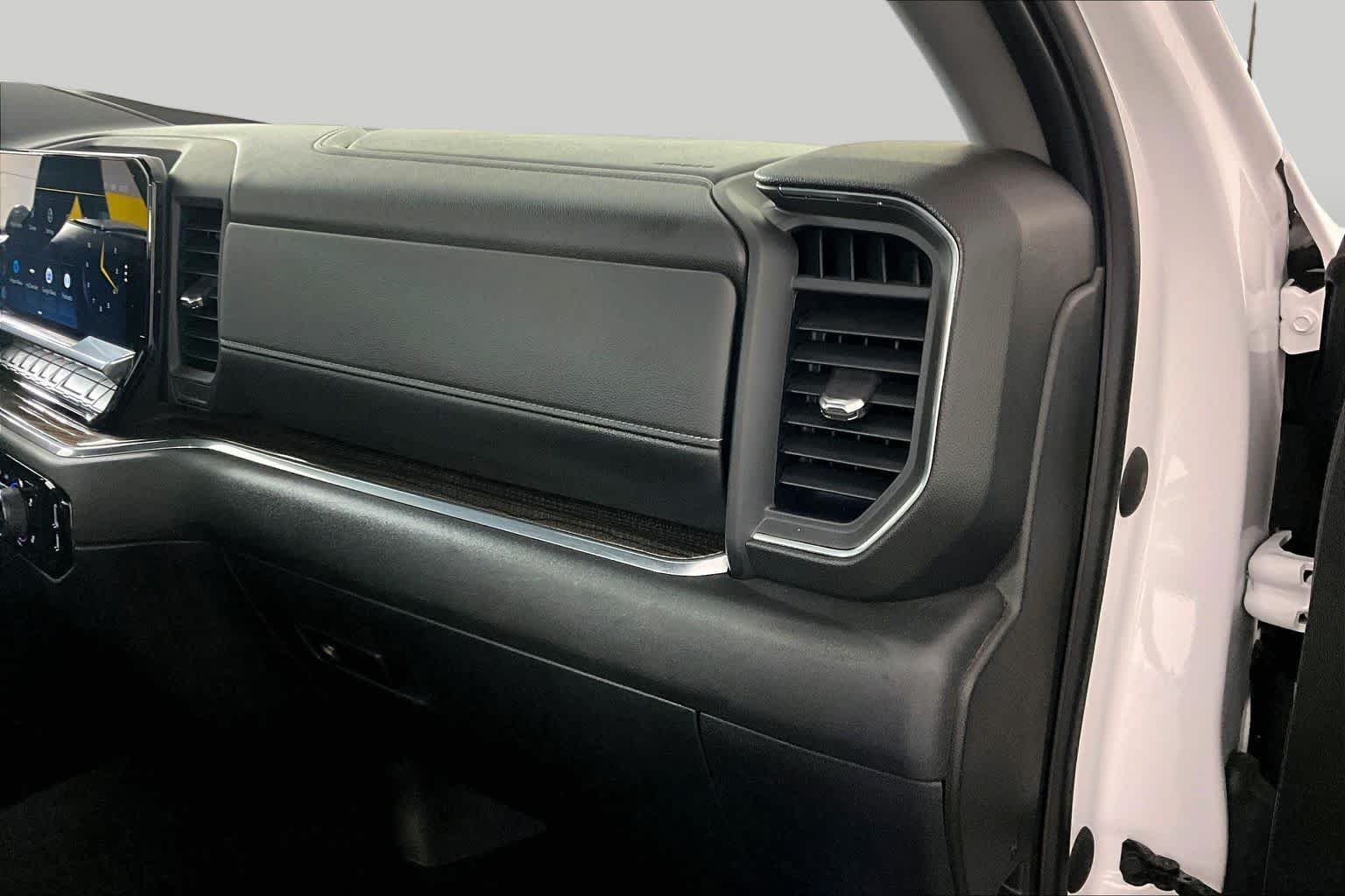 Used 2023 Summit White Chevrolet LT (2FL) image 18