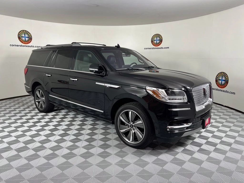 Used 2019  Lincoln Reserve image 19
