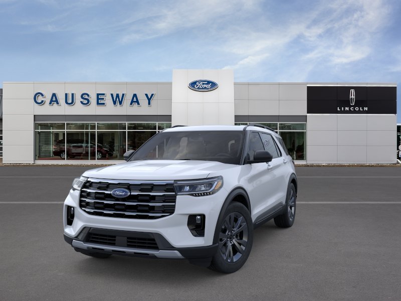 New 2026 Space White Metallic Ford Active image 2
