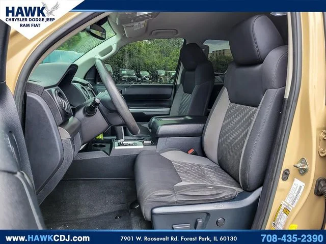 Used 2018  Toyota SR5 image 8