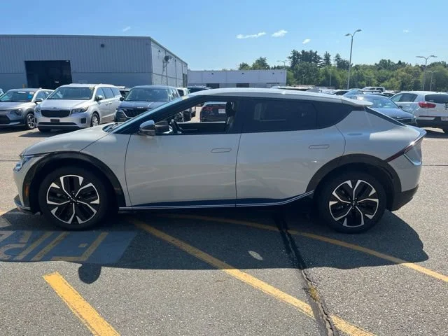 Used 2023 Glacier Kia Wind image 6