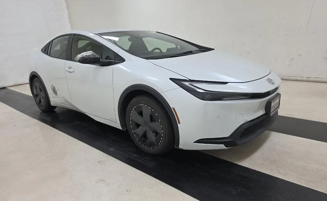 2024 Toyota Prius LE