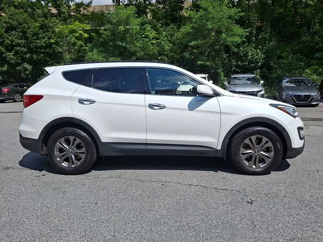 Used 2013 White Hyundai Base image 13