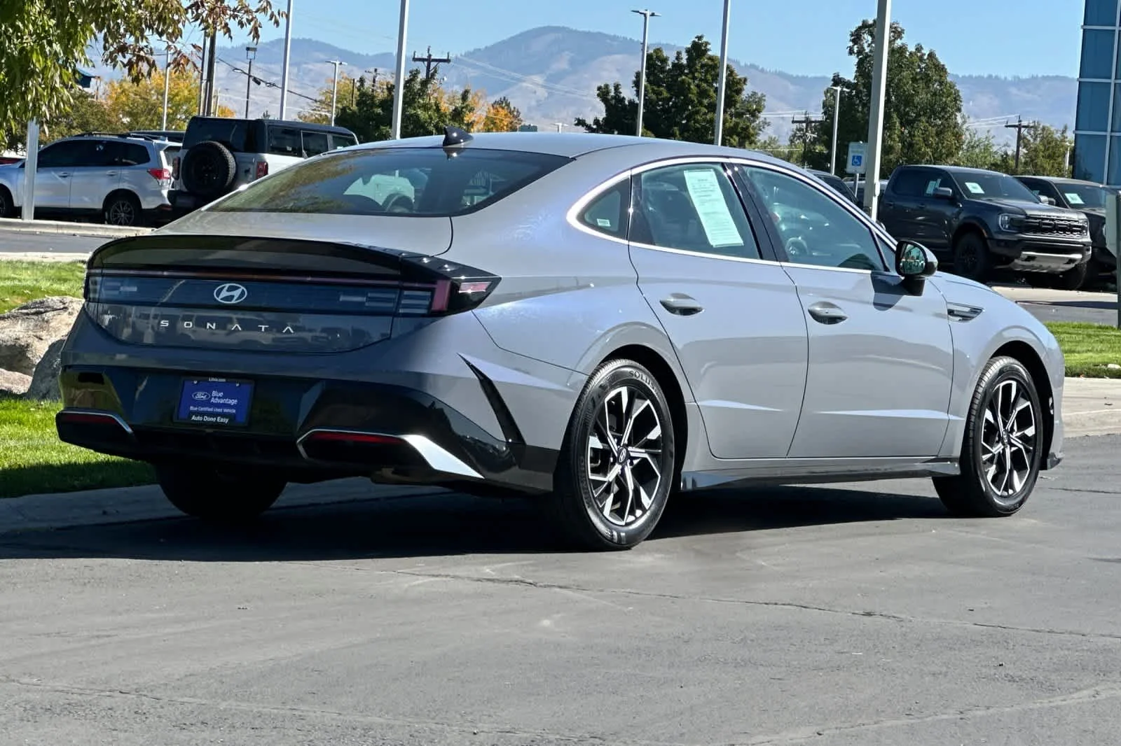 Certified Used 2025 Blue Hyundai SEL image 2