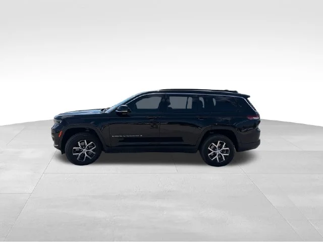 Used 2025 Black Jeep Limited image 3