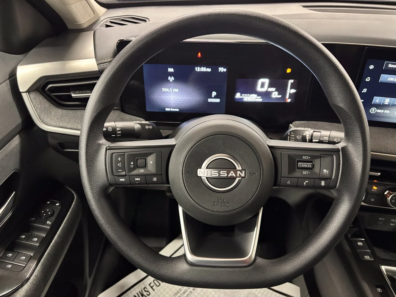 Used 2025 Gray Nissan SV image 11