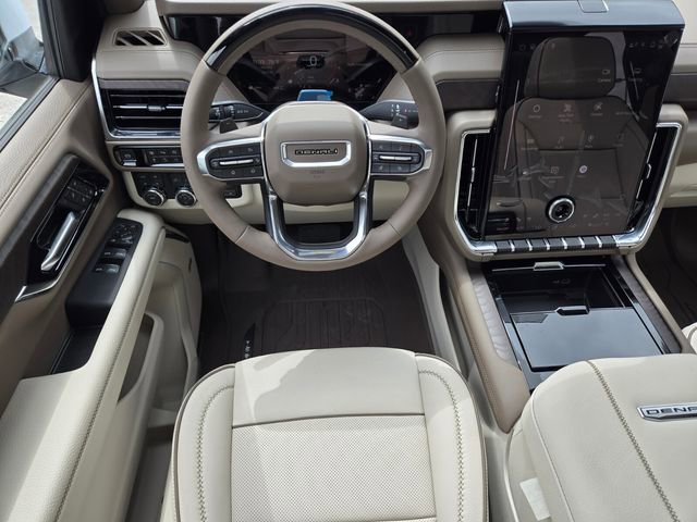 2026 GMC Yukon XL Denali - Photo 10