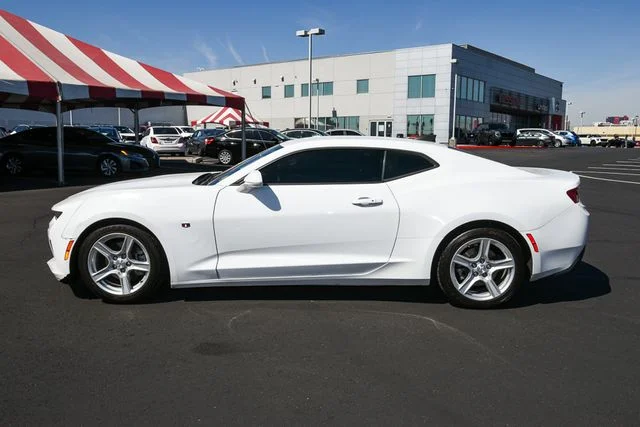 Used 2017 White Chevrolet 1LS image 3