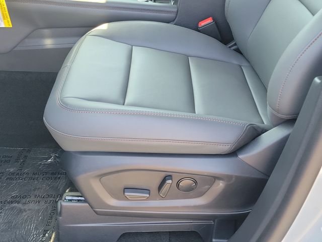 New 2026 Space White Metallic Ford Active image 15
