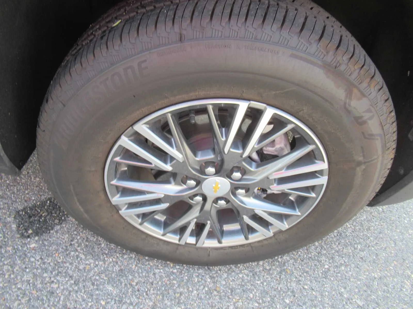 Used 2026 Summit White Chevrolet FWD LT image 12