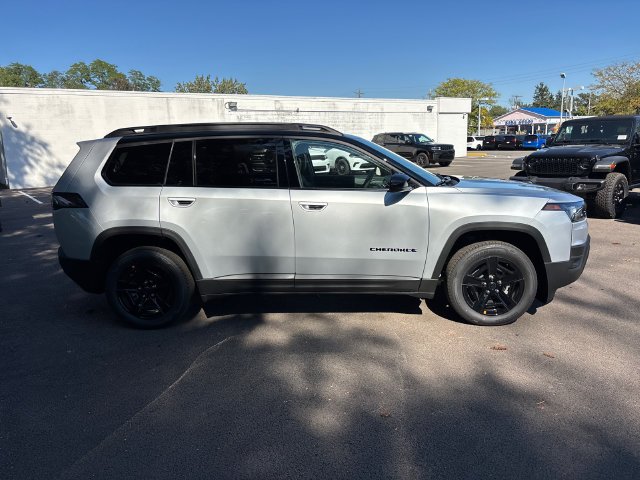 New 2026 Silver Zynith Clear-Coat Exterior Paint Jeep Limited image 25
