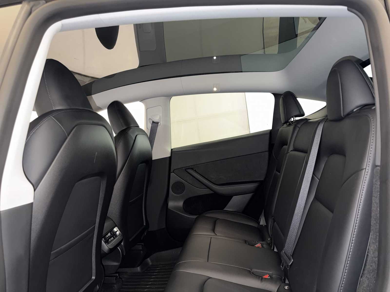 2023 Tesla Model Y Long Range - Photo 21