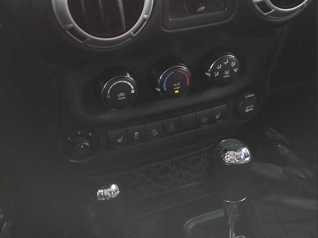 Used 2017 Purple Jeep Unlimited Rubicon image 28
