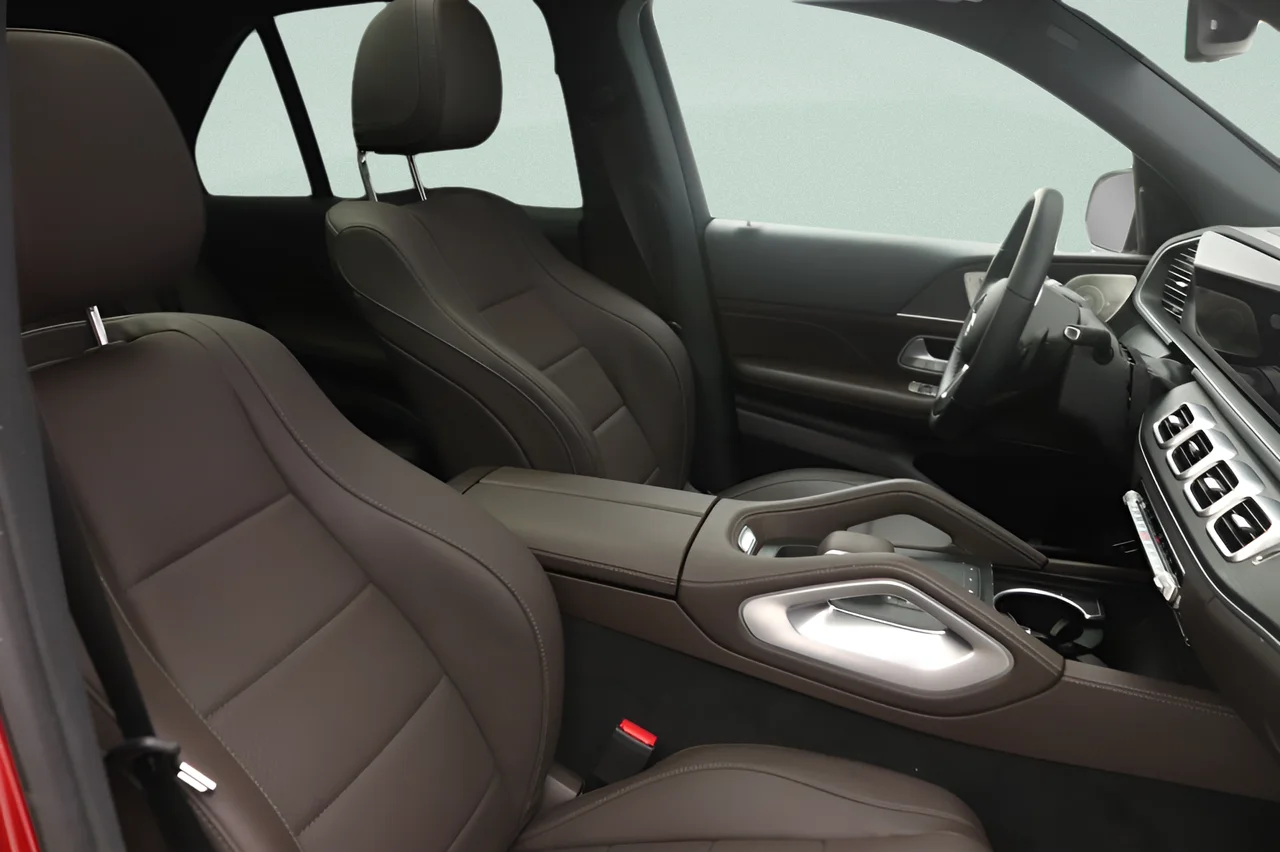 Certified Used 2023 Red Mercedes-Benz 450 4MATIC® AMG® Line Pkg image 28