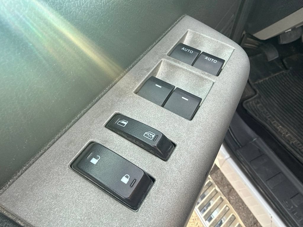 Used 2014 Oxford White Ford Lariat image 18