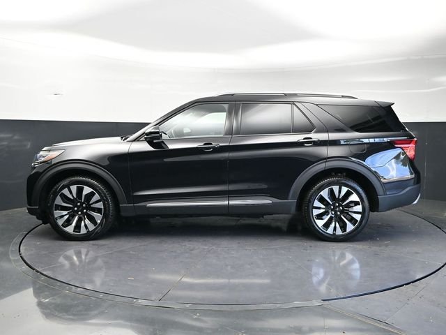 Used 2025 Black Metallic Ford Platinum image 8
