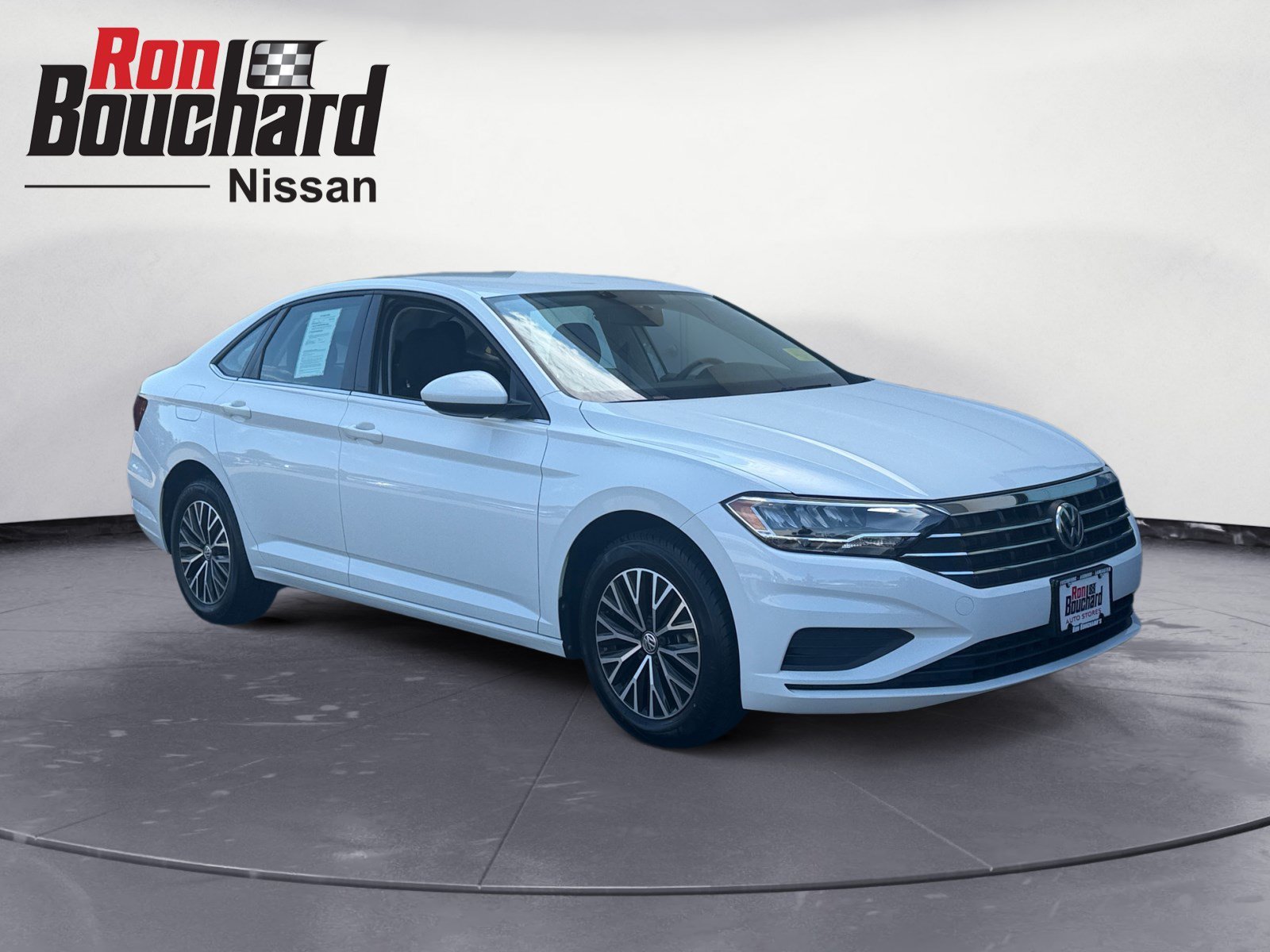 Used 2021 Pure White Volkswagen S image 1