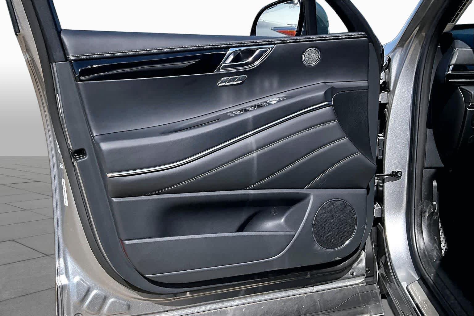 Used 2026 Savile Silver Genesis 2.5T image 22