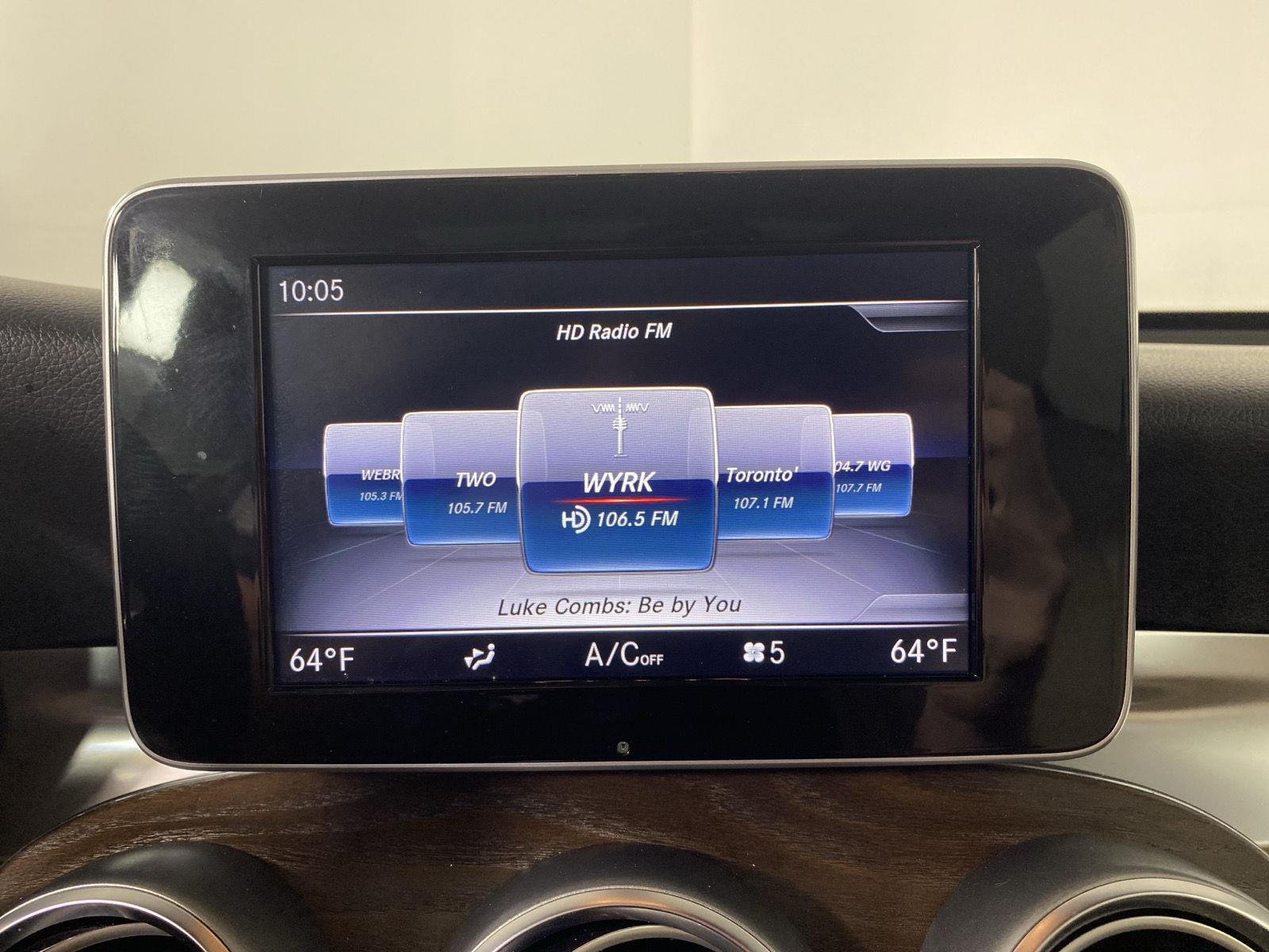 Used 2018 Obsidian Black Metallic Mercedes-Benz GLC 300 image 24