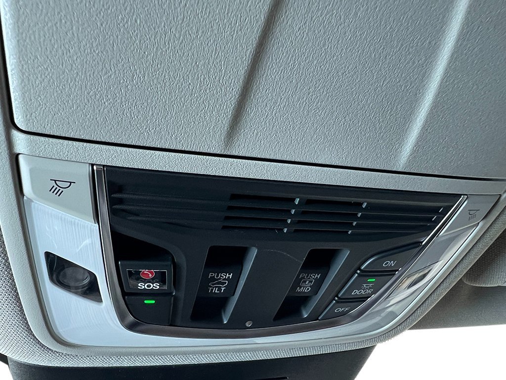 New 2026 Solar Silver Metallic Acura w/Technology Package image 28