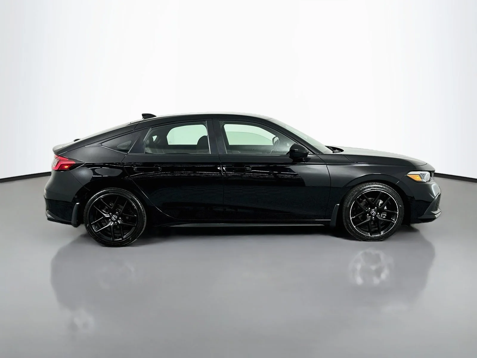 Used 2024  Honda Sport image 8