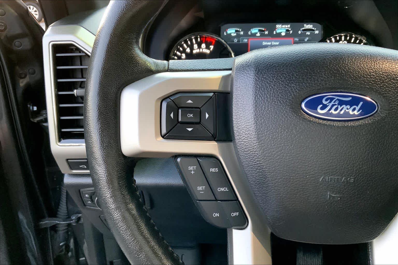 Used 2018 Magnetic Ford LARIAT image 23