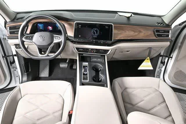 New 2026 Opal White Pearl Volkswagen 2.0T SE image 18