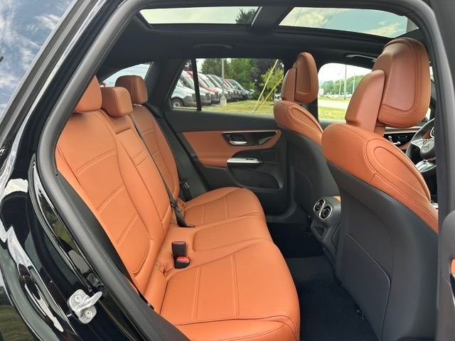 New 2026 Black Mercedes-Benz GLC 300 image 19