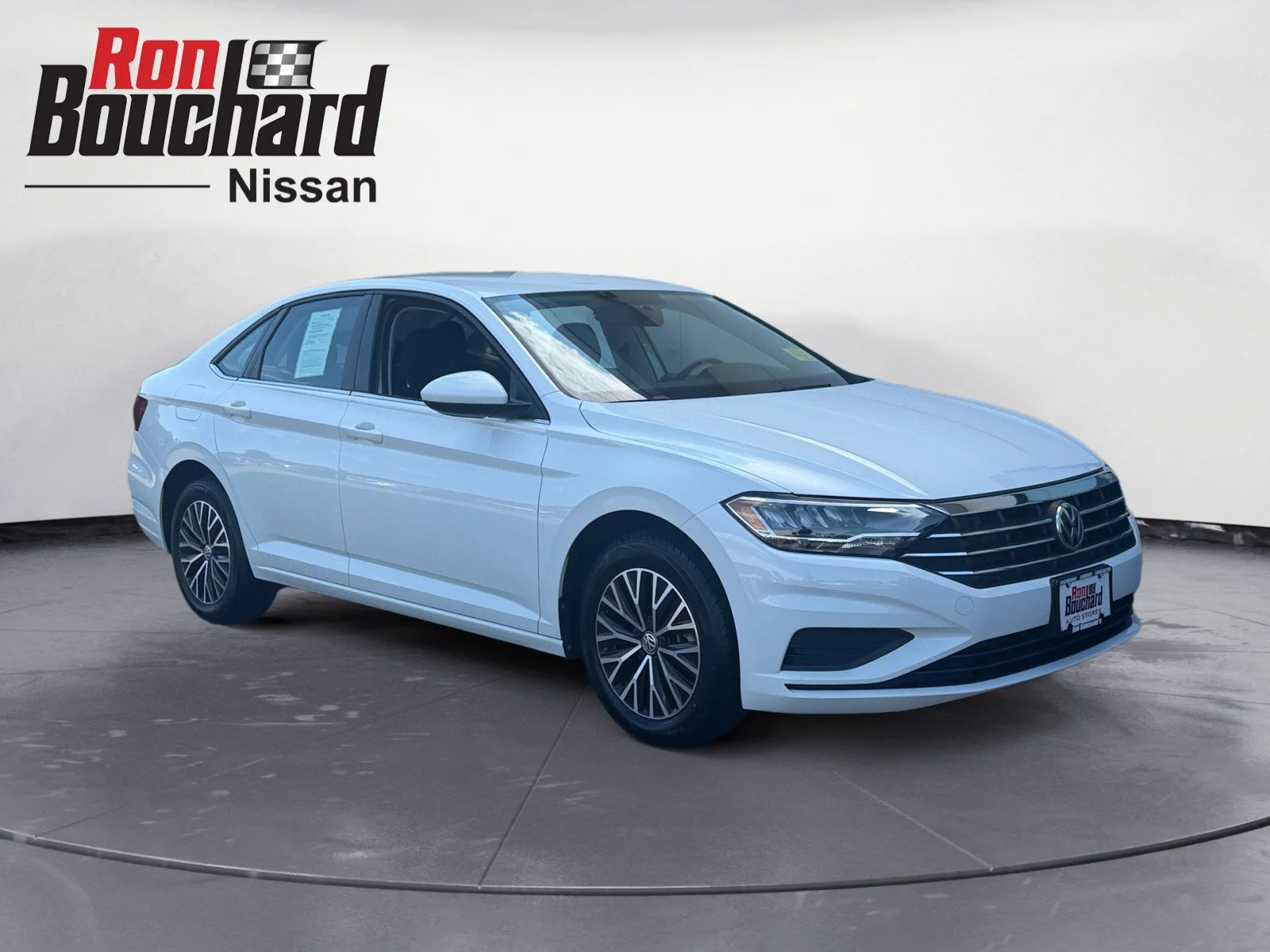 Used 2021 Pure White Volkswagen S image 1