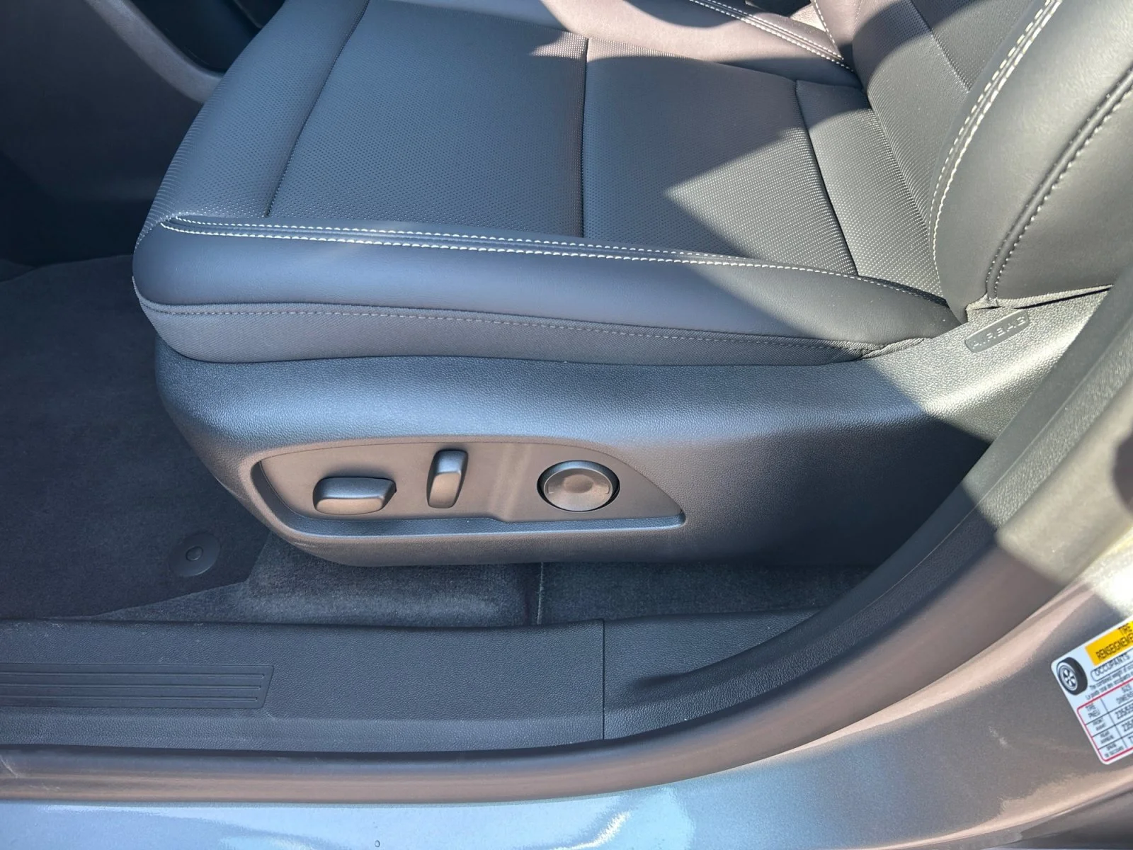 New 2027 Sterling Metallic GMC AWD Elevation image 14