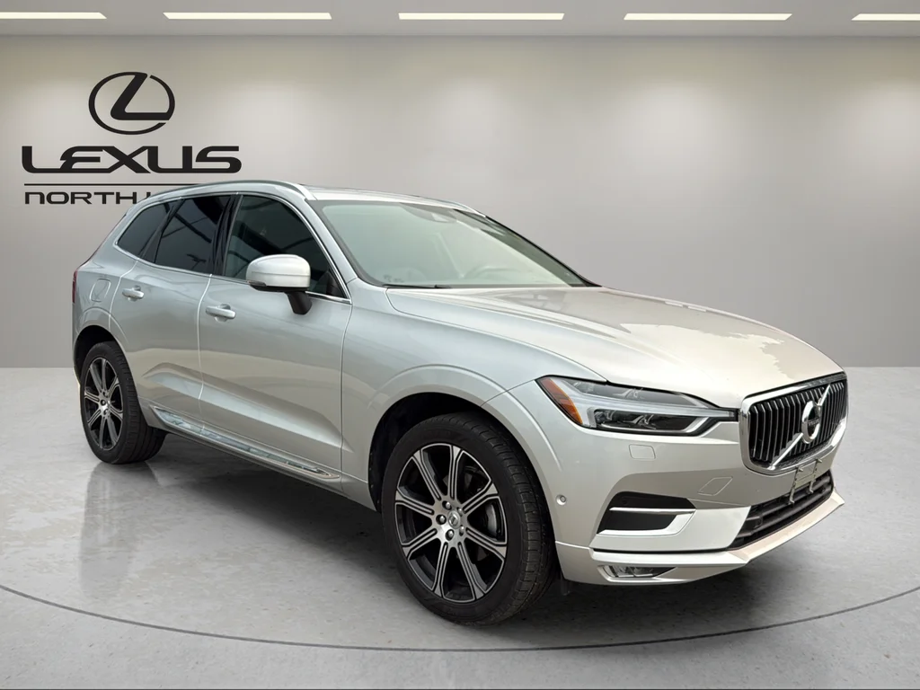 Used 2019 Silver Volvo T5 Inscription image 4
