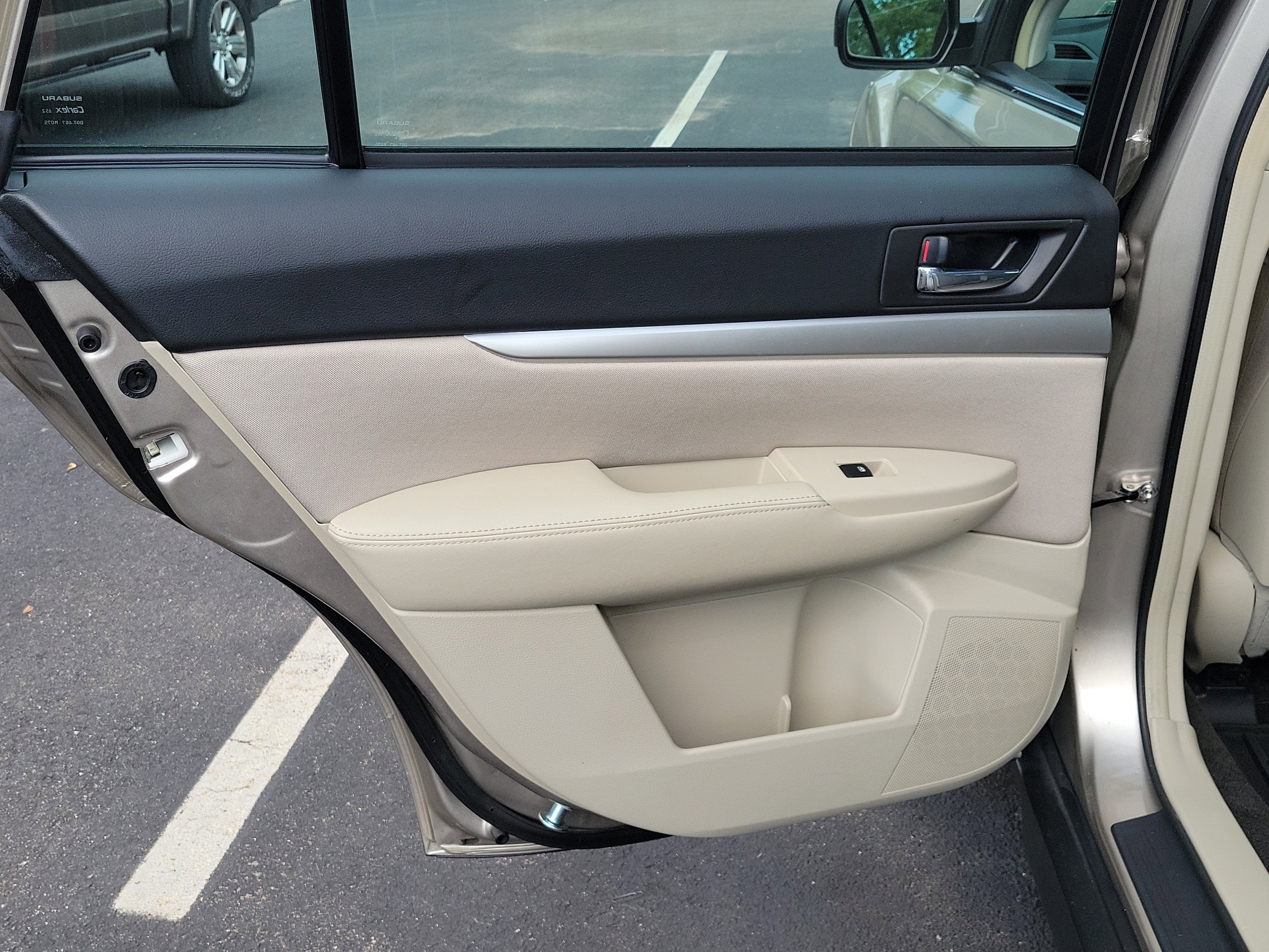 Used 2014 Tungsten Metallic Subaru 2.5i image 13