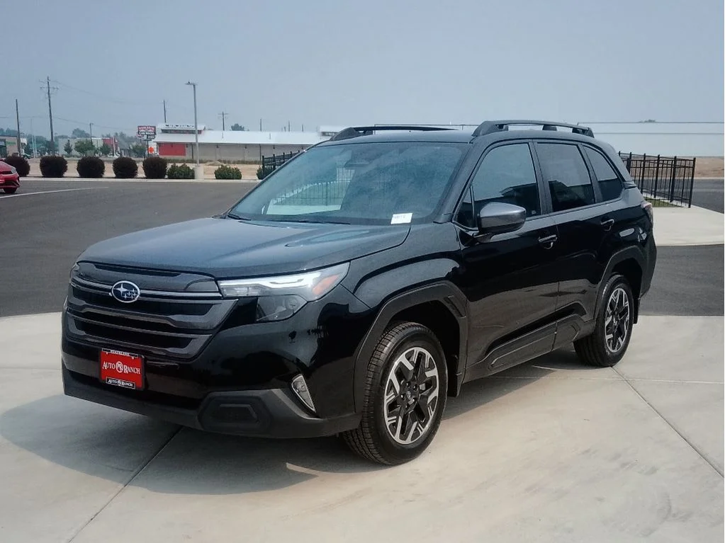 New 2026 CRYSTAL BLACK SILICA Subaru Premium image 7