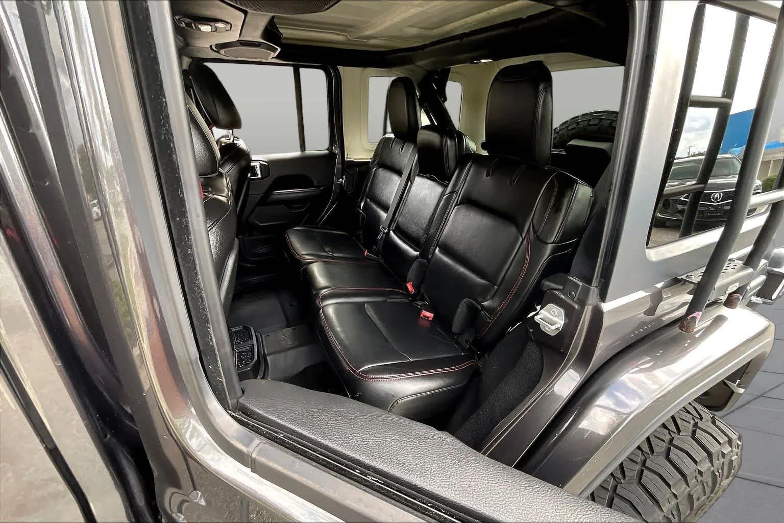 Used 2020 Granite Crystal Metallic Clearcoat Jeep Rubicon image 20