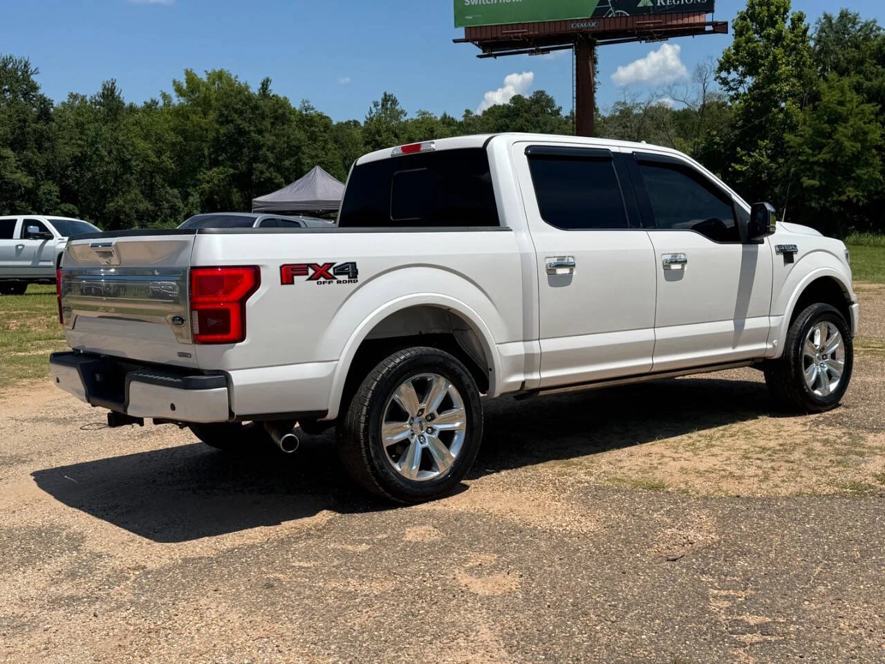 Used 2018 White Ford Platinum 4x4 4dr SuperCrew 5.5 ft. SB image 5