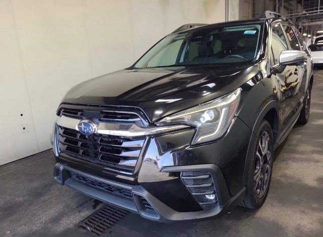 Used 2023 Crystal Black Silica Subaru Limited image 1