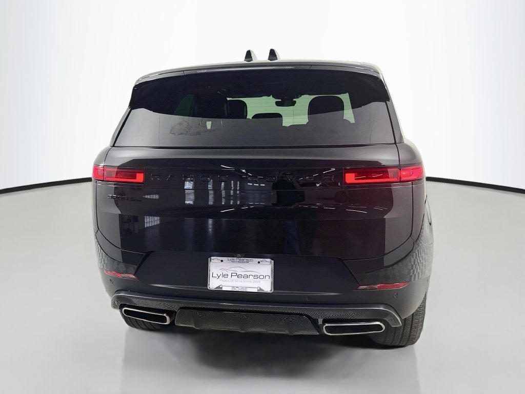 Used 2024 Black Land Rover SE image 10