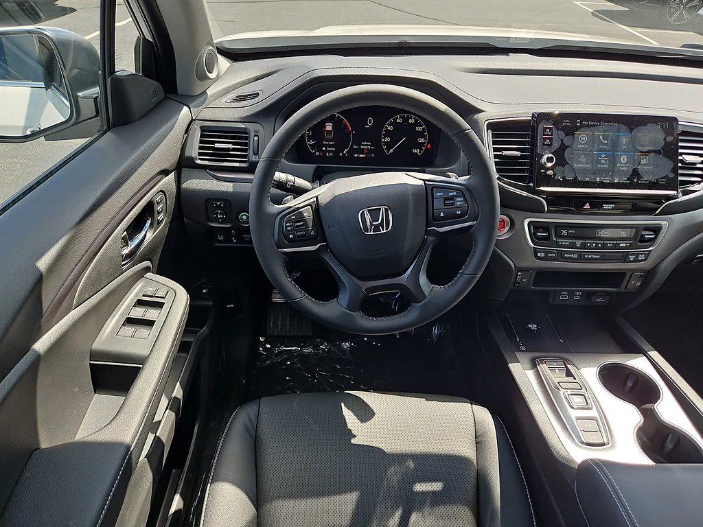 New 2026 Platinum White Pearl Honda RTL image 6